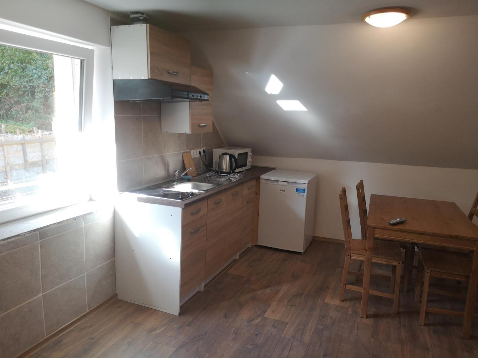 Small House In Целе Номер фото