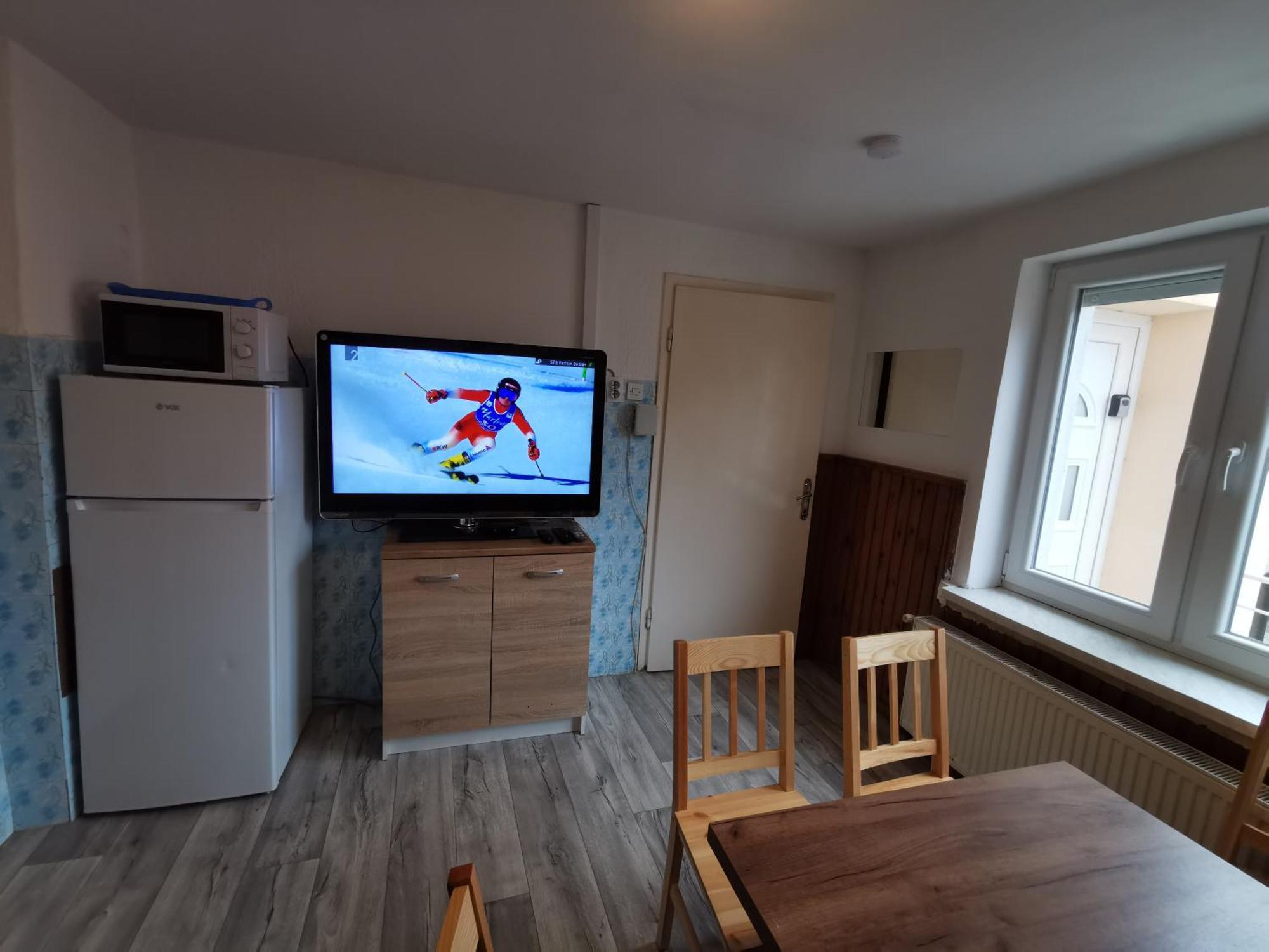 Small House In Целе Экстерьер фото